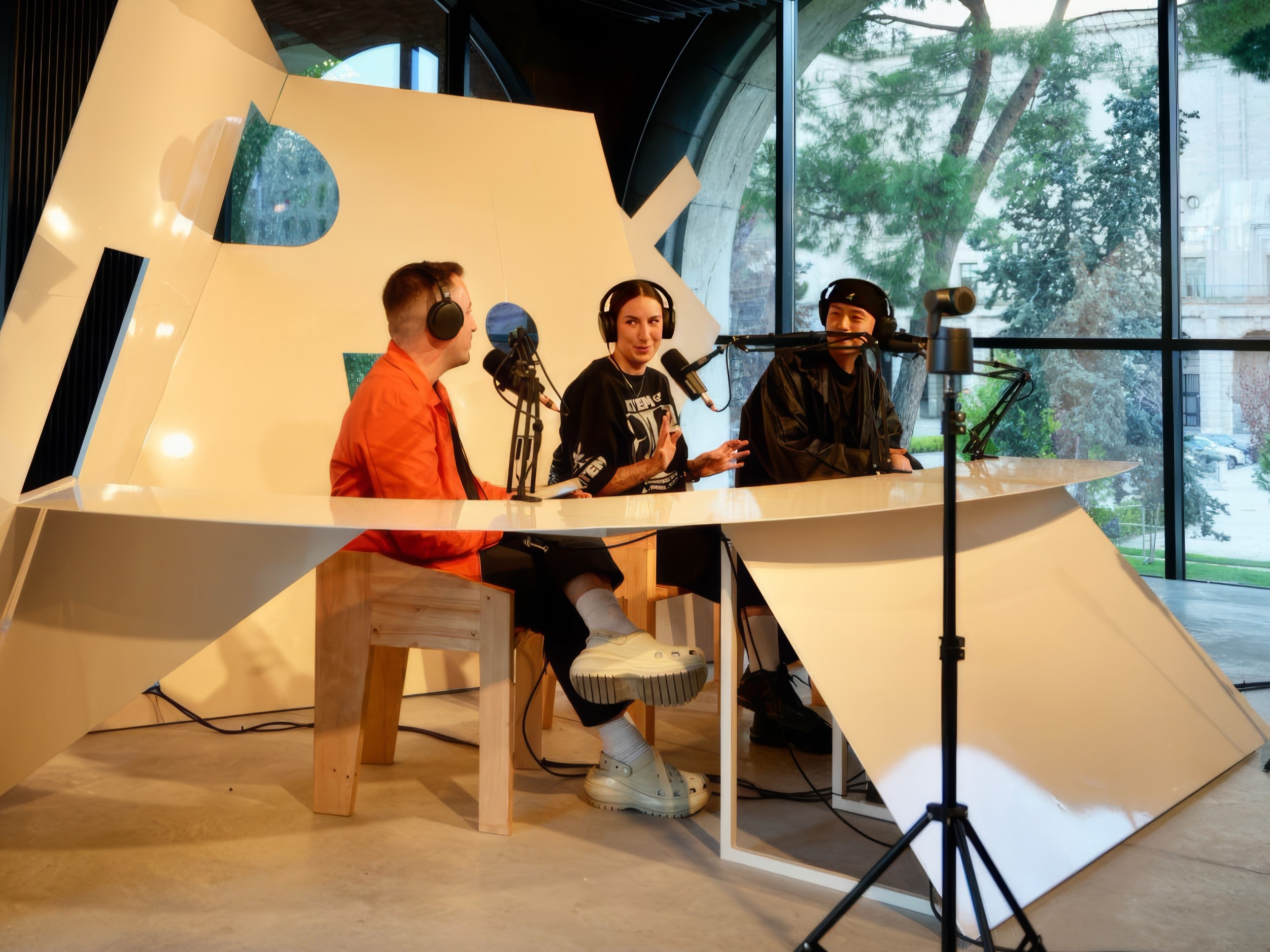 HYPER STUDIO – La casa de la casa